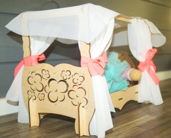 Мебель для Барби  Кроватка с балдахином